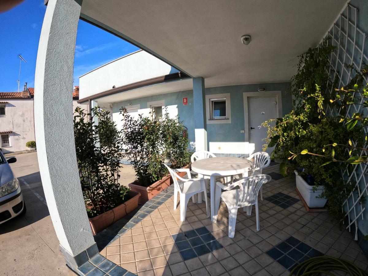 Albergo La Caravella Staranzano Exterior foto